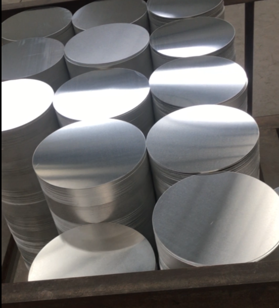 WBMS: Escasez de suministro de 298,000 toneladas en el mercado mundial de aluminio primario de enero a octubre